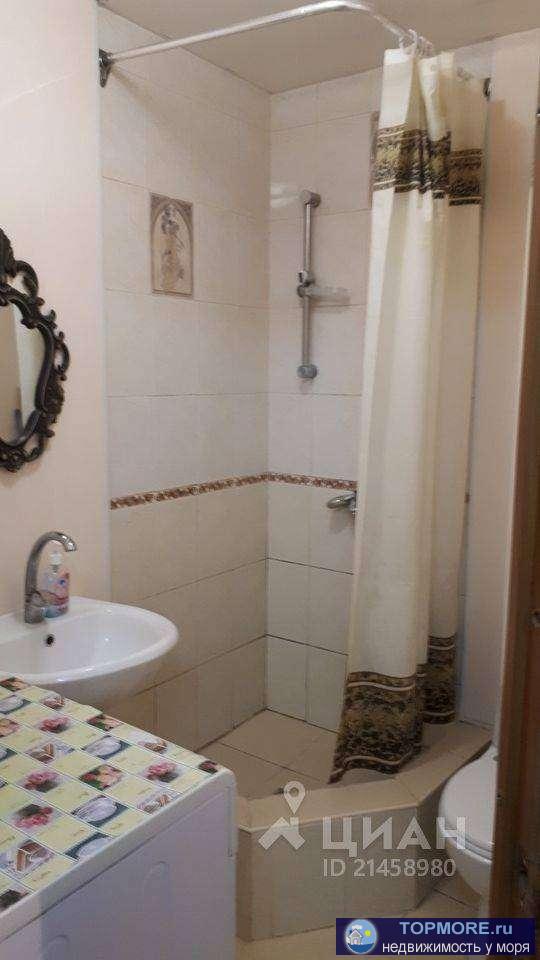 В квартире-студии тёплые полы, пластиковое окно, установлены счётчики на электроэнергию, на холодную, горячую воду.... - 2