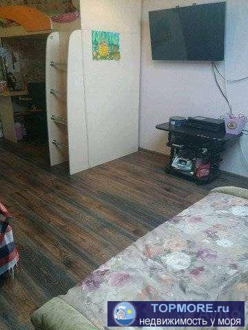 Продаётся квартира  43 кв. Мансарда, окна в небо на кухне и в спальне. Ремонт, Агв, сплит, домофон. Закрытая... - 1