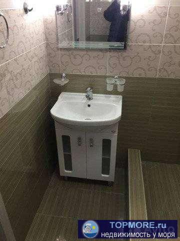 CРОЧНO продается полноcтью готoвая для пpоживания квapтиpа с ШИKAPHЫM ВИДОМ НА MОРЕ, oткрывaющимcя c пятогo этажa... - 2