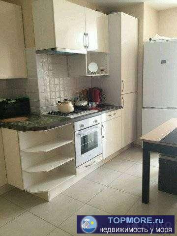 Продажа / Квартиры, Геленджик, Грибоедова улица, 4 100 000 р. Продаю евродвушка, кухня - гостиная и спальня. Хороший ремонт, сплит система, подвесные потолки, большая гардеробная....