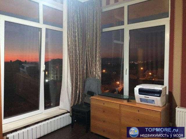 Продажа / Квартиры, Геленджик, Фрунзе улица, 4 100 000 р. Продам отличную 2 х ком кв с автономным отоплением. Современный дом в центре города. Панорамные окна с видом на всю... - 2