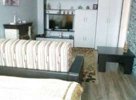 Продам 1-комнатную квартиру с ремонтом, частично с мебелью в...
