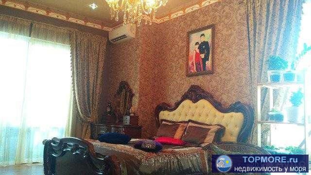 Продаётся замечательная двухкомнатная квартира 82кв.м с дизайнерским ремонтом с видом на горы.Имеется две...