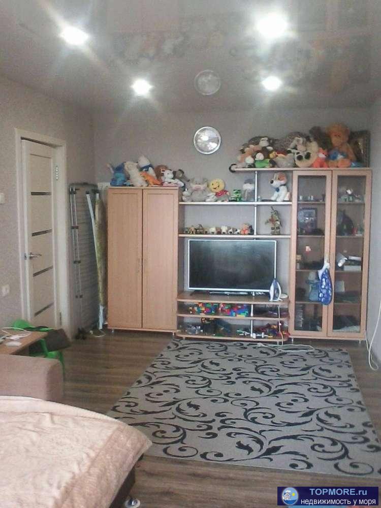 Продам уютную,очень тёплую однокомнатную квартиру,переделанную в двухкомнатную. Северный микрорайон. Общей площадью...