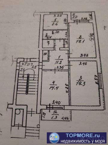 Очень качественный дом. окна на три стороны света. палисадник, балкон, лоджия. рядом школа №2 (280 метров), детский... - 2