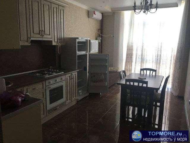 Продаю квартиру в новом жилом комплексе, жк* Альбатрос * под ключ ремонт , техника тоже остаётся . Квартире год ....