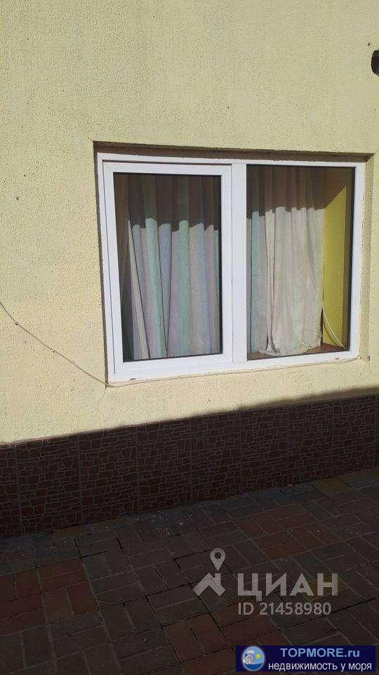 В квартире-студии тёплые полы, пластиковое окно, установлены счётчики на электроэнергию, на холодную, горячую воду....