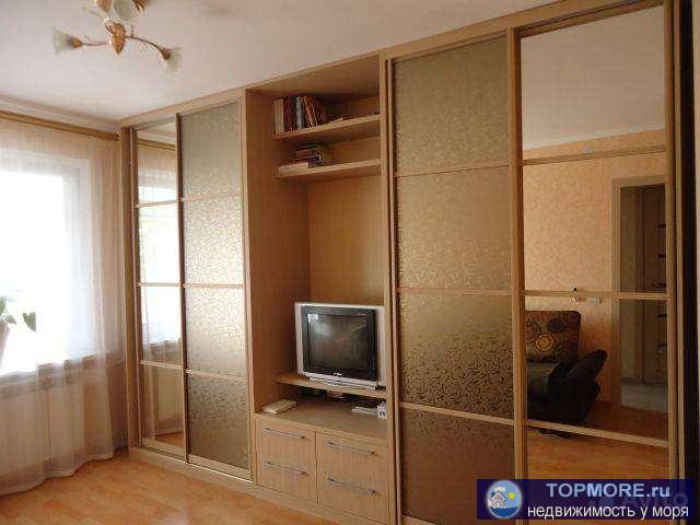 Продам 2 к. кв, перепланированную из 1 к.кв, 3/4 эт., кухня 8,0 кв.м, балкон застеклен, МПО, МД. Тихий зеленый...