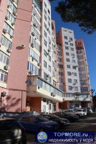 Продается большая двухкомнатная квартира в центральной части города. Квартира состоит из 2 спален и большой...