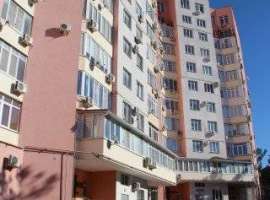 Продается большая двухкомнатная квартира в центральной части...
