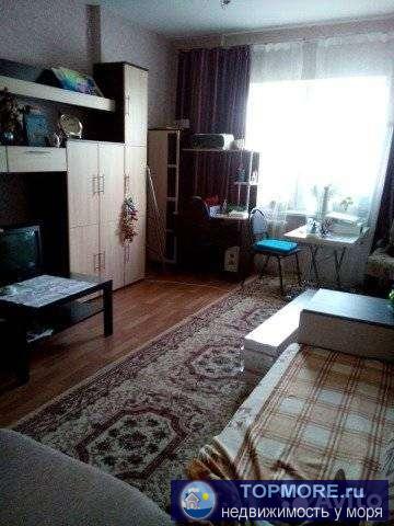 Продам 3х комнатную квартиру, 1/9, монолит: кухня - 10,3 м2; комнаты - 21/21/16,5 м2; балкон  - 4 м2, лоджия  - 7,4...