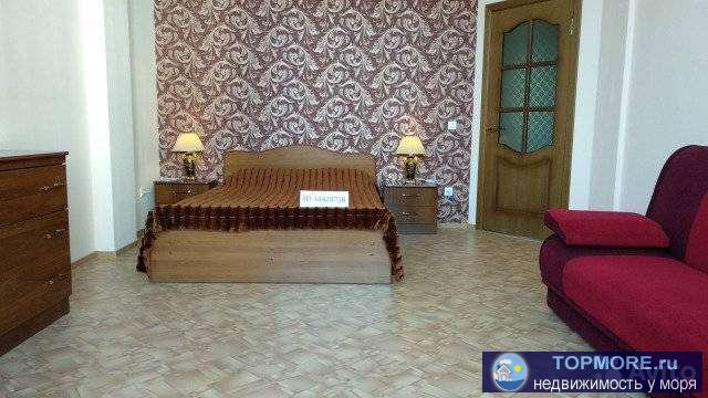 Продам однокомнатную квартиру, расположенную на 2-ом этаже дома клубного типа. Светлая, теплая, уютная квартира...