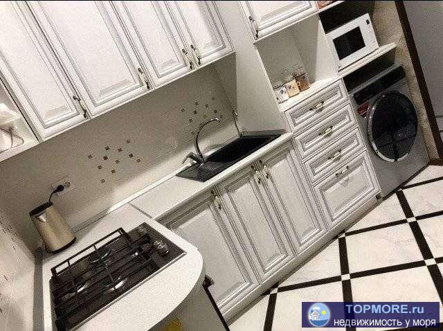 Прекрасная квартира, с прямым видом на море и Геленджикскую бухту. В квартире выполнен качественный ремонт,... - 2