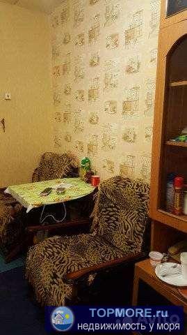Продам двухкомнатную квартиру в общежитии .  Сделан косметический ремонт, есть все необходимое для проживания,... - 2