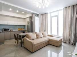 Квартира в центре, до моря 5 минут пешком, мебель и техника,...