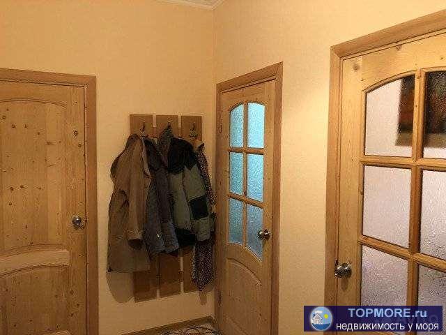 Продам уютную квартиру с качественным ремонтом  в малоквартирном доме, расположенном в секторе коттеджной застройки.... - 2