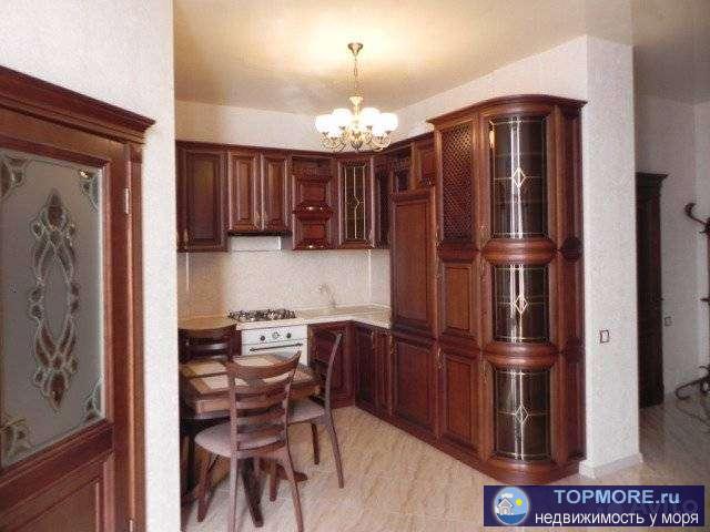 Продам 2-х ком квартиру  65 кв.м. в самом центре города с открытым видом на всю бухту. .В квартире дизайнерский...