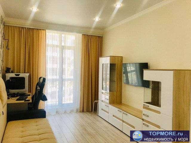 Собственник. Продам квартиру в тихом районе Геленджика. Светлая, теплая. Два балкона, просторная кухня. Выполнен...