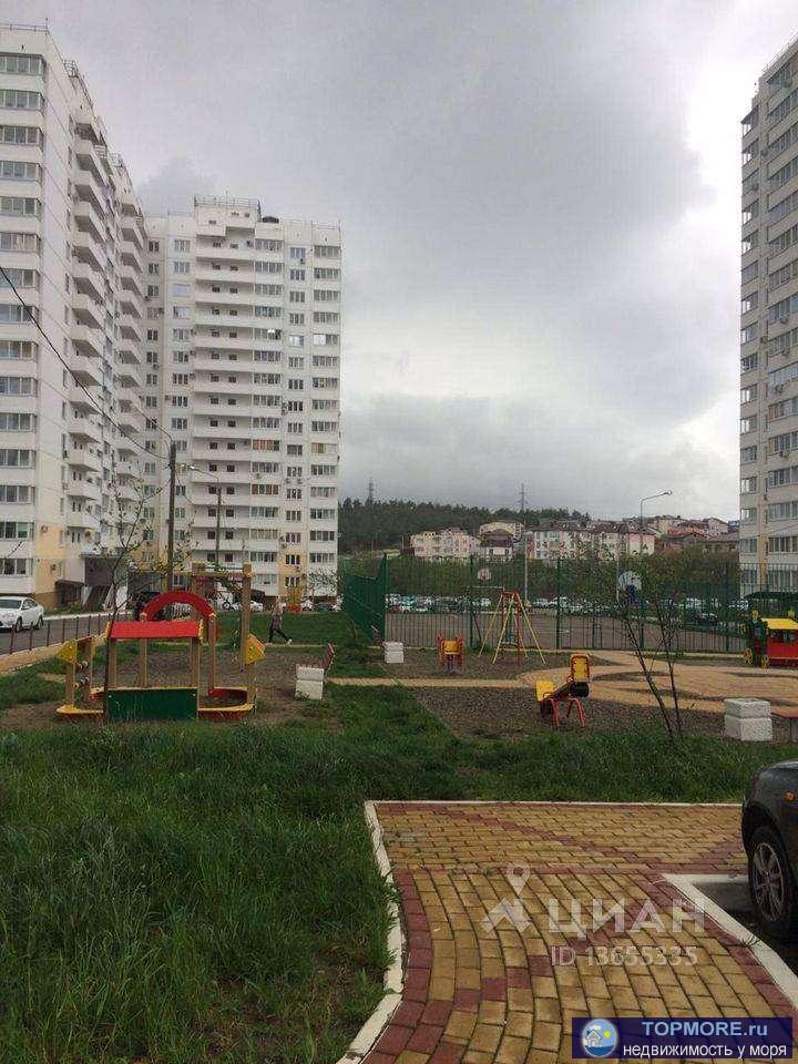 Однокомнатная квартира на первом этаже. Лоджия застеклена. Этаж высокий. Квартира в благоустроенном районе с развитой... - 1