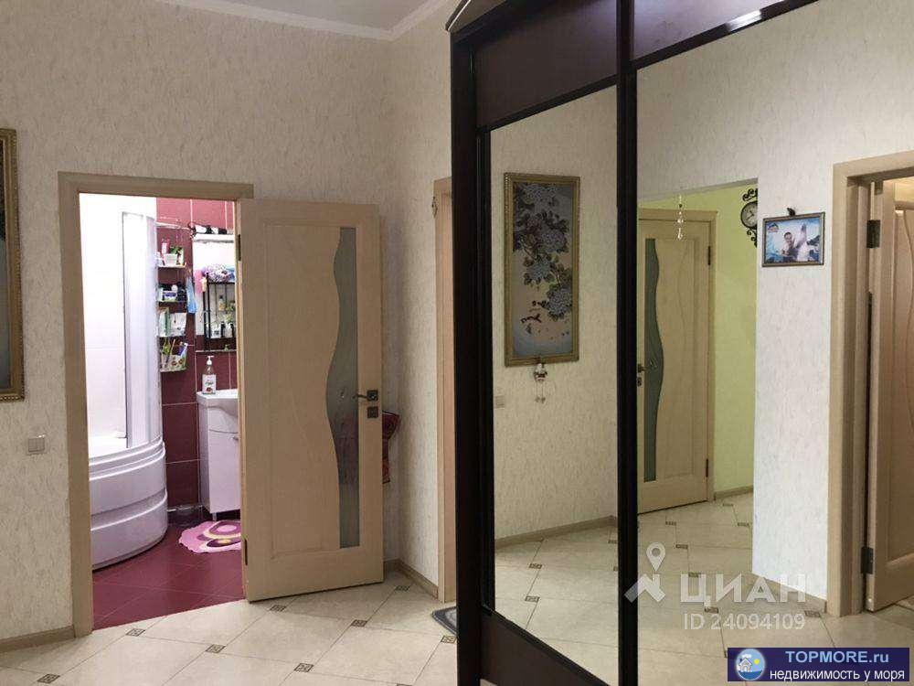 Продаю 2к квартиру с видом на море, закрытая территория. Хороший ремонт, автономное отопление. Продаю срочно! - 2