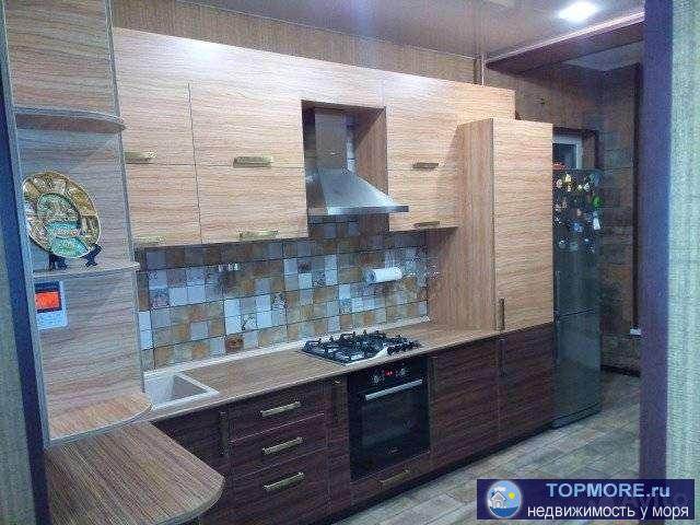 Продажа / Квартиры, Геленджик, Туристическая улица, 7 300 000 р. (СОБСТВЕННИК) (БЕЗ РИЭЛТОРСКИХ %) Продаю 2-х комнатную с ВИДОМ НА МОРЕ и горы. Тихий спокойный, чистый район. До...