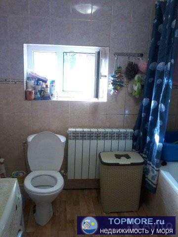 Продам дом два  этажа. На первом этаже кухня столовая, кладовка, санузел.  На втором этаже три комнаты, есть комната... - 2