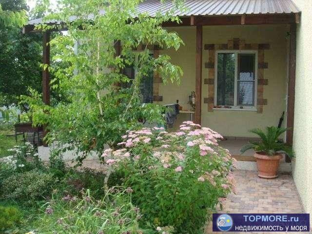 Продается уютный дом с гостевым бизнесом в Голубой бухте  Геленджика. Постройка 2010 год. До моря 400 метров, участок...