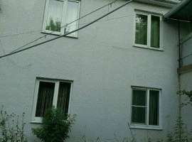 Продам дом  в живописном месте среди дубов возможен торг вода...