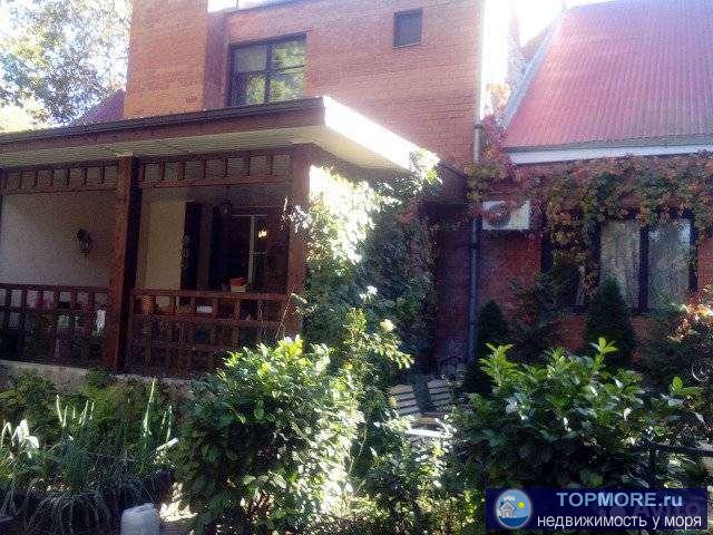 Дом, 1995 г.Прописка. Первый этаж: гостиная 28 кв.м, кухня 15 кв.м, спальня 14 кв.м, веранда 20 кв.м, санузел. Второй... - 1