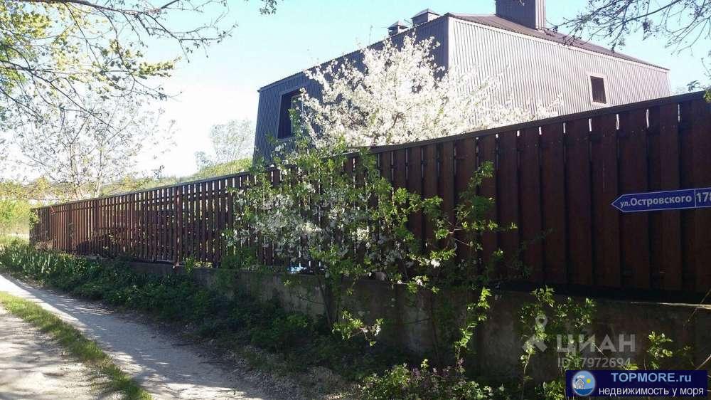 Продаю двухэтажный жилой дом 2012 года постройки на участке 8 соток (фактически 10). Один собственник. Коммуникации:...