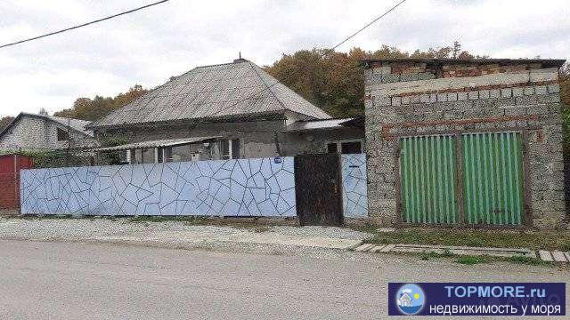 СРОЧНО ПРОДАЁТСЯ участок с жилым домом. На участке имеются зарегистрируемые постройки: 1)жилой дом площадью 39,3 (4...