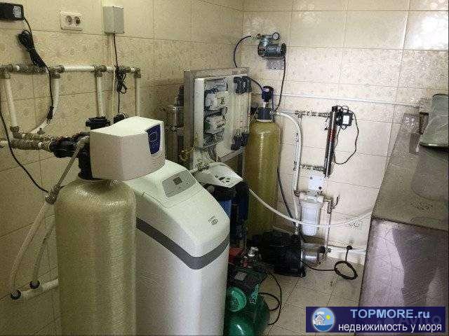 2-х этажный таунхаус-эллинг бизнес-класса на берегу Черного моря.  1 этаж: эллинг для хранения катера, гараж для... - 2