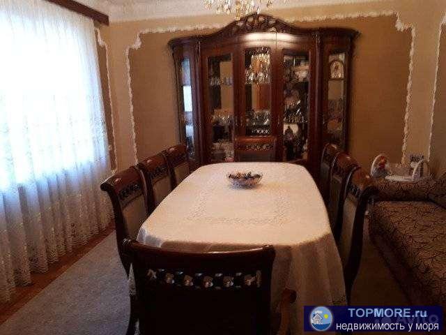 Дом расположен на одной из центральных улиц города с развитой инфраструктурой - ул. Островского. Удаленность от моря...