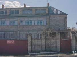 Продаётся 1/2 жилого дома в мкр. Голубая бухта.  Общая площадь...