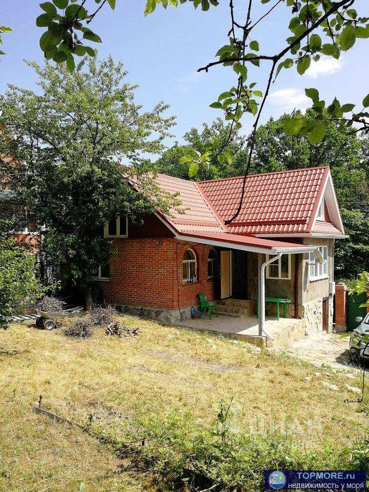 Продаю большой красивый участок. На участке имеется небольшой дом, пригодный для проживания. Участок огорожен... - 1