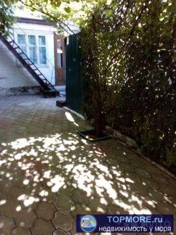 Подъезд к дому есть,все коммуникации присутствуют,кухня отдельно,есть места на сдачу для отдыхающих