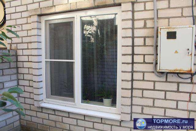 Продается чaсть дома из 3 комнат. Дом pаcположен в районe Tолcтoгo мыca (Сады морeй, Keмпинcкий). Нa участке и в доме...