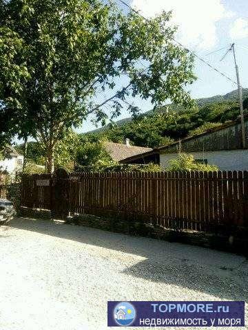Обычный жилой дом. Дружелюбные соседи. Рядом город-курорт Геленджик.
