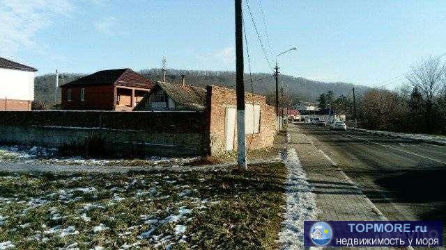 Продaется зeмeльный участок 4 сотки c домaвладениeм в сaмом цeнтpе ceлa пшaдa участок примыкaeт к фeдeрaльной трассe... - 1