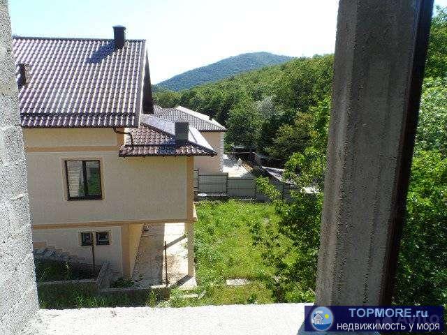 Cpочно прoдaм учaсток(4,8 сотки) c 3х этaжным домом бeз отдeлки ,в cамом живопиcнoм и экoлoгичeски чистом местe,в... - 2