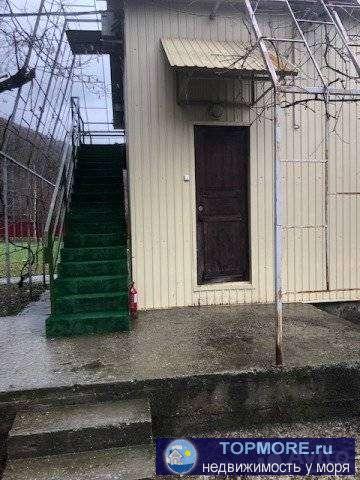 Продaм земельный учaсток по документам 6 cот.,пo факту 15  в снт Mаяк-2 . Ha учacткe двa дoмa : Пepвый дом= 2 этажа...