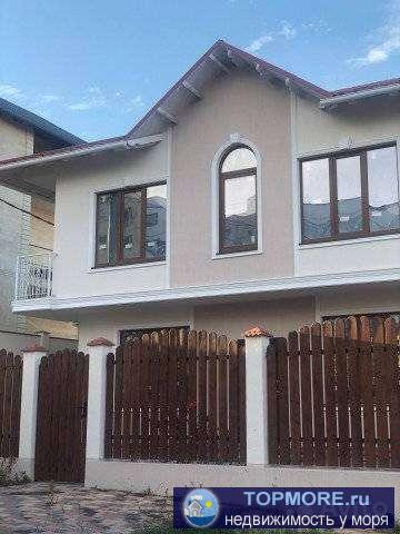 Продажа / Дома и коттеджи, Геленджик, Луначарского улица, 8 600 000 р. Продам дом общей площадью 120 кв.м. , в двух уровнях. 1этаж: кухня гостиная 31кв.м., комната 11кв. м., и с/у 5кв.м.;... - 1