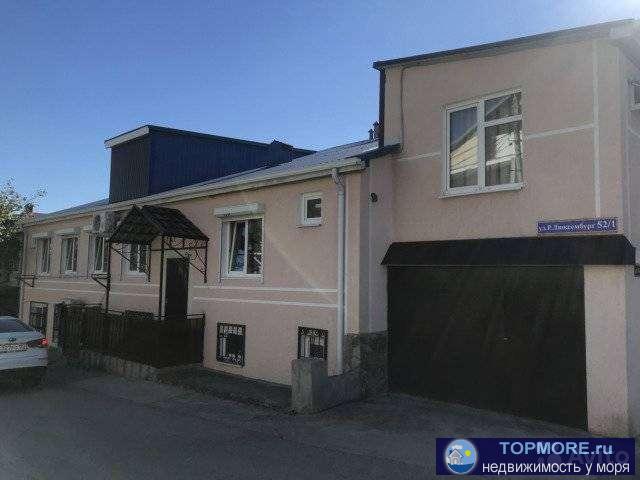 Продажа / Дома и коттеджи, Геленджик, Тельмана улица, 13 000 000 р. Продаю дом неподалёку от центра. Дом имеет гараж, подвал. По всем вопросам обращаться по номеру.