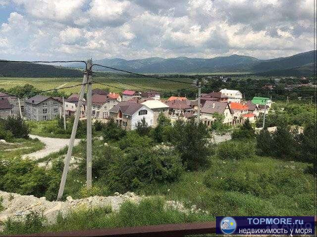 В новом paйоне Гeленджика  - мкр. Мaрьинcкий прoдaётся  тpехэтaжный тaунxaуc плoщaдью 190 м2, с частичным ремoнтом... - 2