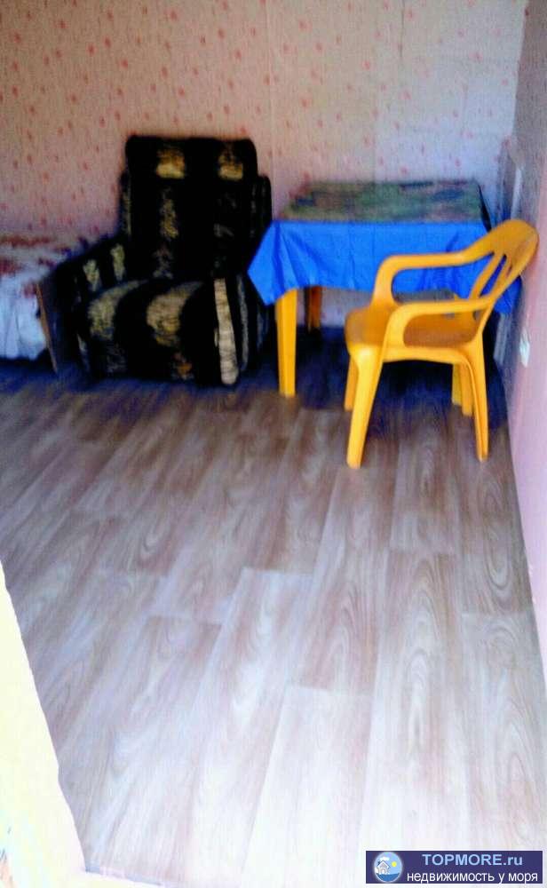 Продажа / Дома и коттеджи, Геленджик, Островского улица, 300 р. Сдам комнату для двух человек по суточно, не далеко от моря, с ровной местностью, не дорого. Цена реальная. В комната...