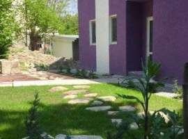 Дом новый , можно жить.