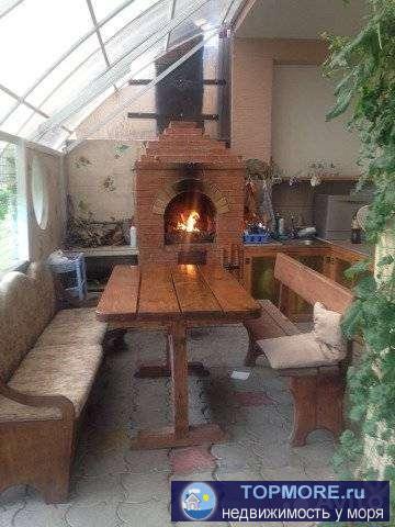 Хороший 3-х этажный дом в экологически чистом районе города Геленджика. Рядом сосновый лес, до моря 2 км.  В доме 3... - 2