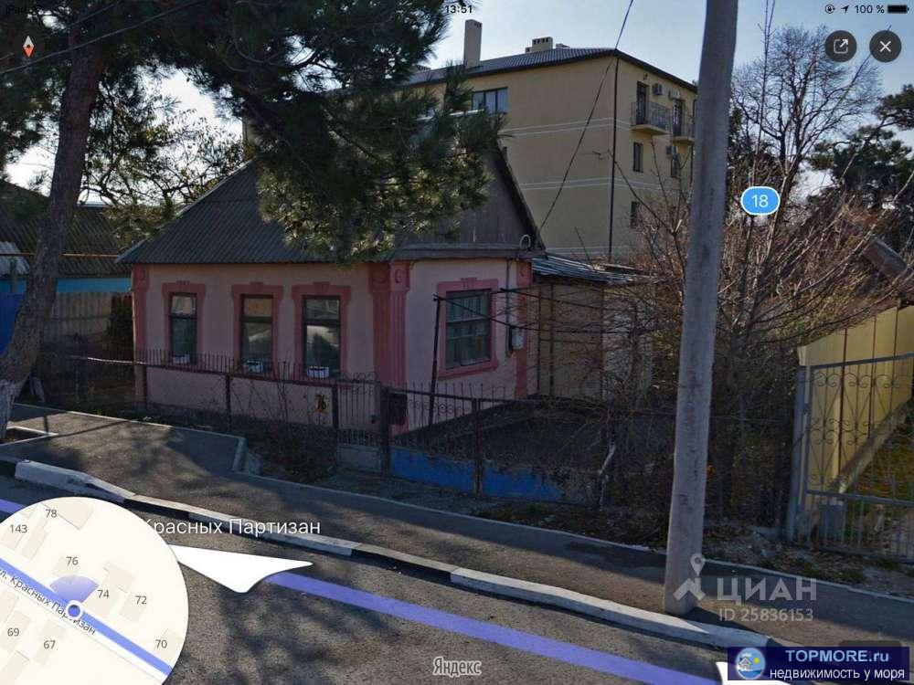 На территории участка имеется старое капитальное строение 40 кв метров