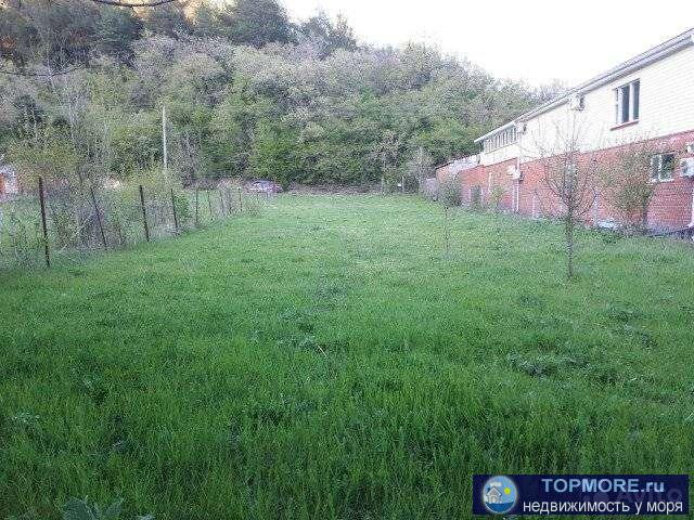 Участок чистый, без строений, ровный. Электричество подведено, стоит счётчик, газифткация есть.  В конце участка... - 1