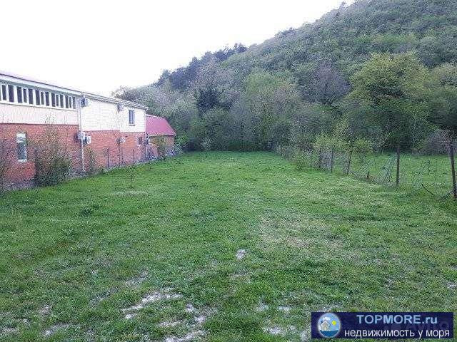 Участок чистый, без строений, ровный. Электричество подведено, стоит счётчик, газифткация есть.  В конце участка... - 2